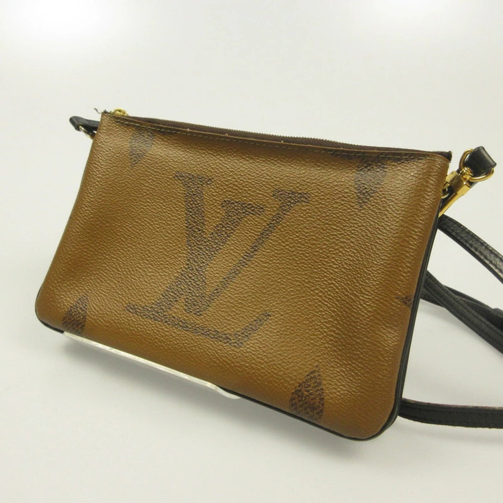 LOUIS VUITTON Pochette Double Zip Shoulder Bag